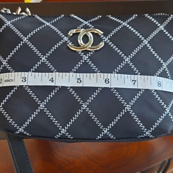 NWOT Chanel Wristlet pouch - Picture 7 of 8